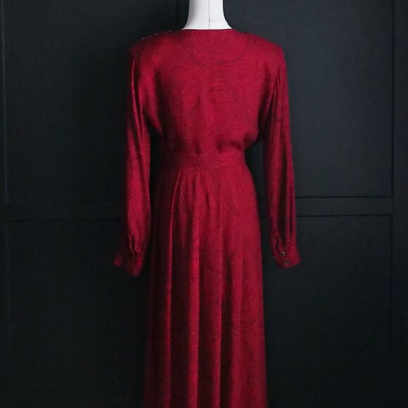 Liz Claiborne | Like NEW Vintage Red Paisley Blouse and Skirt Set in Wool Blend - Picture 8 of 9